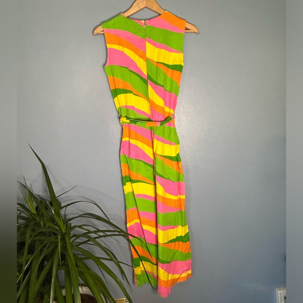 Retro Color-Block Jumpsuit With Attached Tie Belt - image 5